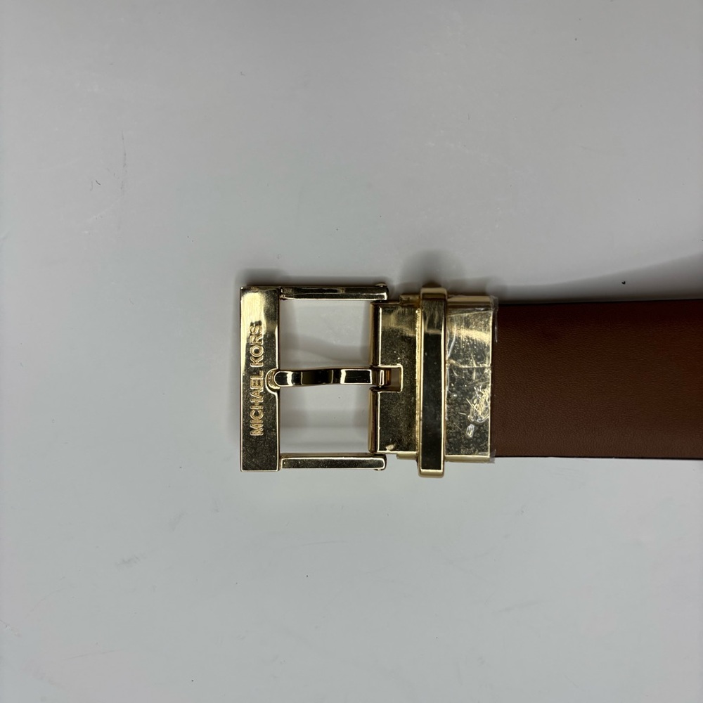 Michael Kors Reversible Mono Belt - Picture 4 of 4